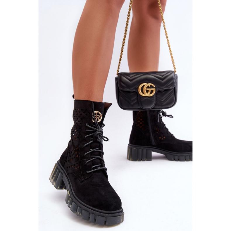 Botines negros calados de mujer 1