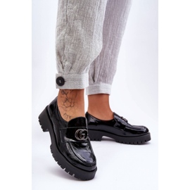 Zapatos negros de charol para mujer. 1 Zapatos negros de charol para mujer. 1