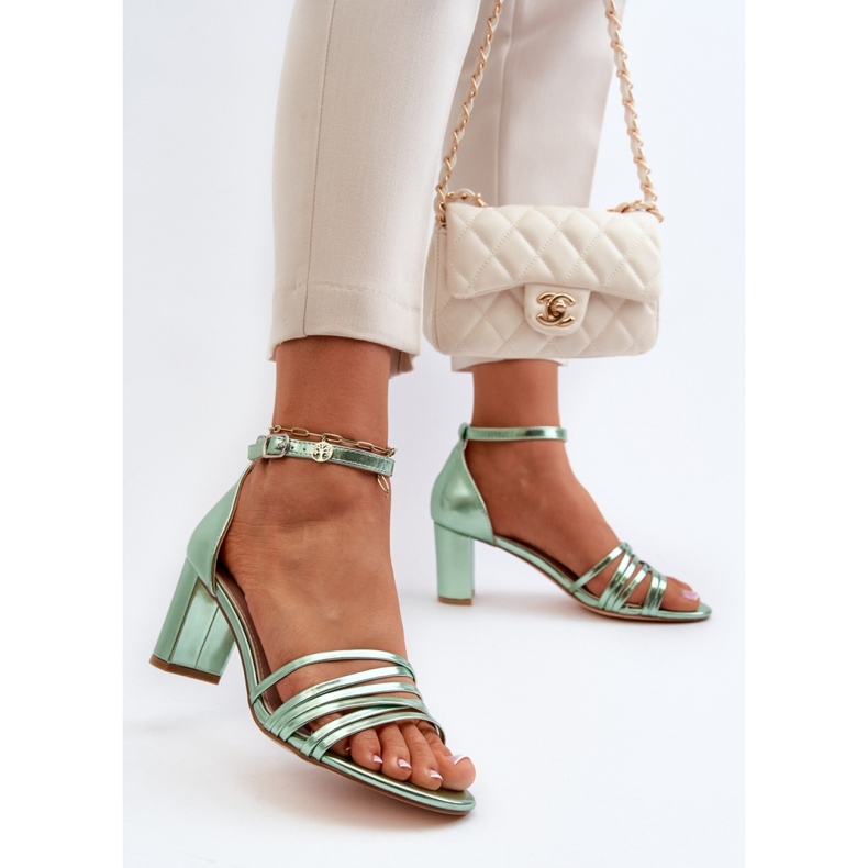 Sandalias tacón tiras verdes 1