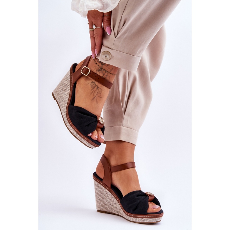 Sandalias de cuña de mujer de color negro 2