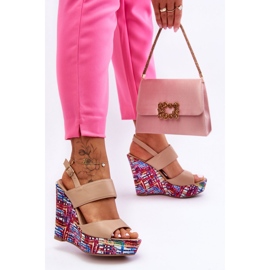 Sandalias cuña mujer beige 1 Sandalias cuña mujer beige 1