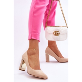 Zapatos de salón de ante beige 1