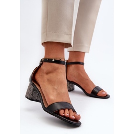 Step in style Sandalias Modelo Wiatalia 8338-257 Negro - Pisa con estilo 1