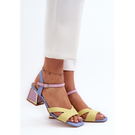 Step in style Sandalias Modelo Da CR482 Amarillo - Pisa con estilo 1