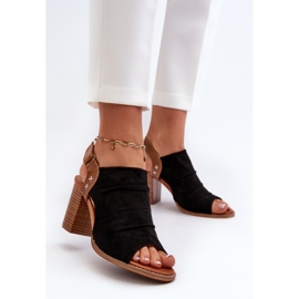 Step in style Sandalias Modelo Rosca 24SD35-7184 Negro - Pisa con estilo 2