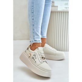 Vinceza Deportivas de mujer fabricadas en piel natural Beige. 1