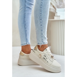 Vinceza Deportivas de mujer fabricadas en piel natural Beige. 2