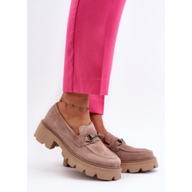 Mocasines de mujer beige masivos de moda. 1