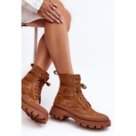Botas de mujer confeccionadas en ante ecológico. marrón 1