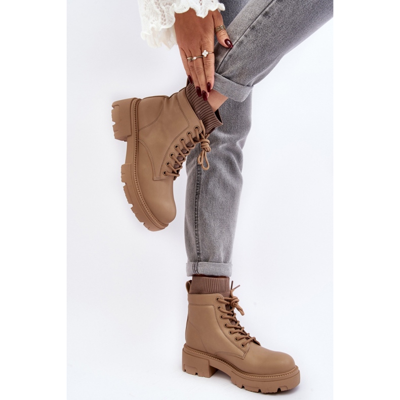 Botas sin cordones beige con lazos 2