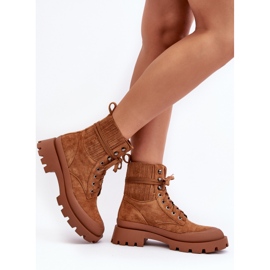 Botas de mujer confeccionadas en ante ecológico. marrón 2