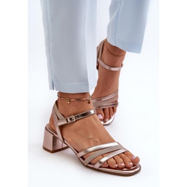 Sergio Leone Preciosas sandalias de mujer hechas de cuero ecológico. rosado 2