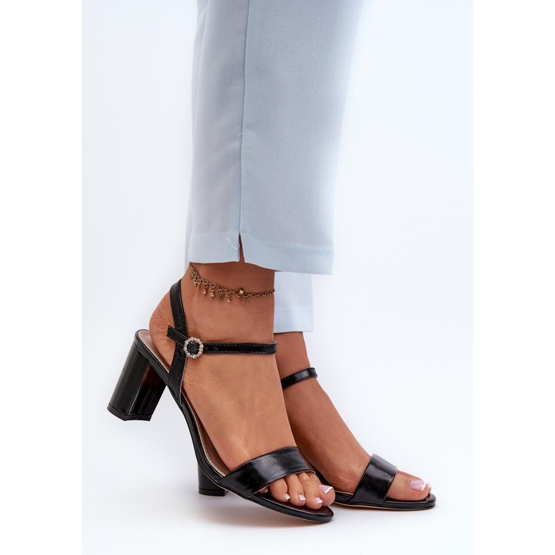 Jezzi Sandalias de mujer en el poste negro 1