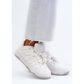 Zapatos deportivos blancos 1