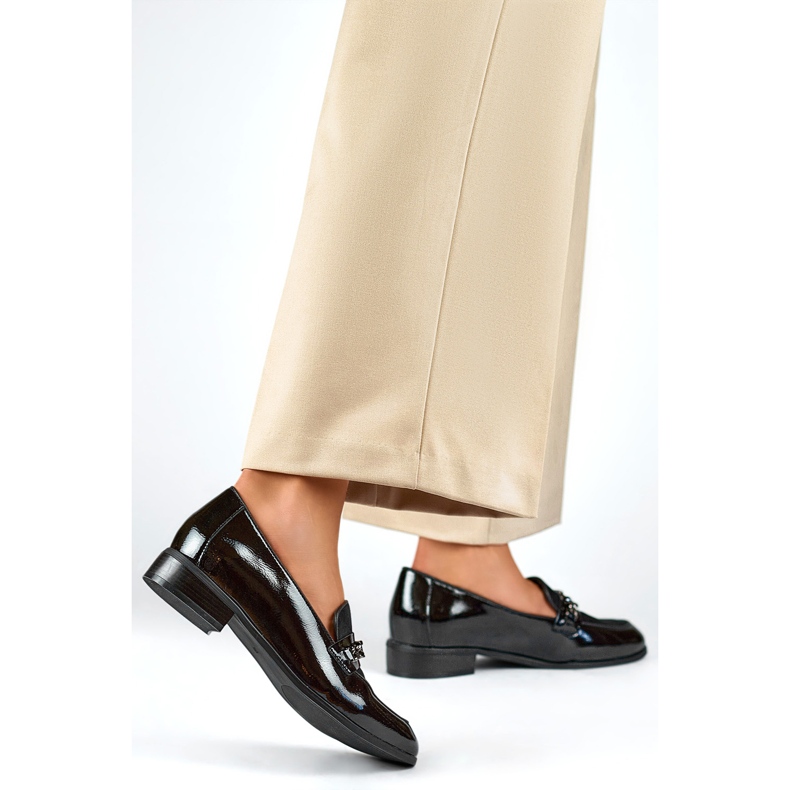 Zapatos de Mujer con Cadena 24-12309B negro 1