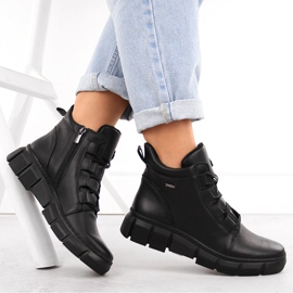 Botas de mujer cómodas y aislantes de piel, negro Helios 523 4
