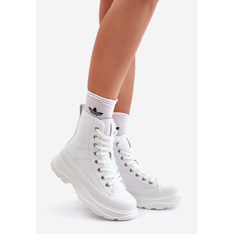 Zapatillas de deporte de cuero con aislamiento en una plataforma enorme Big Star OO274A598 Blanco 1