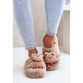 Pantuflas de mujer Innalise beige con osito y elementos decorativos 6