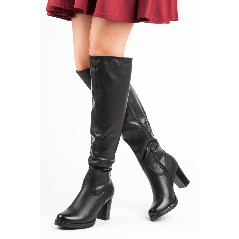 Vinceza Botas negras en el poste negro 1