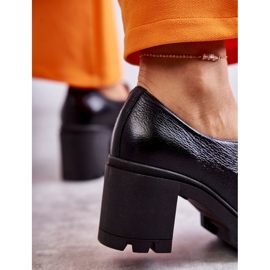Zapatos de tacón alto de cuero negro Lemar con decoración dorada 2
