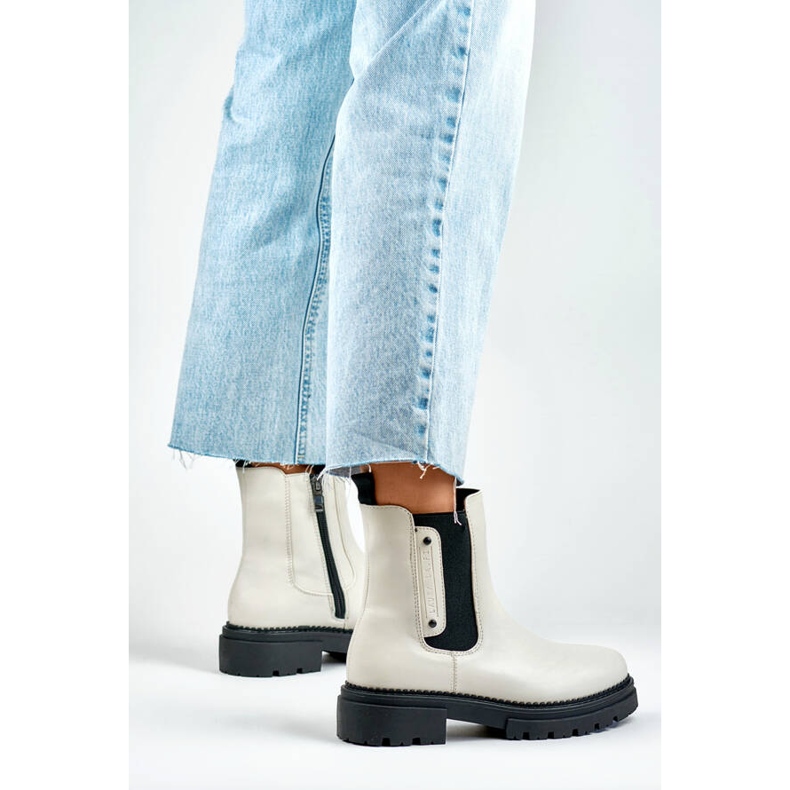 Botines de mujer con suela gruesa, beige claro Laura La.Fi 250004BE-PU 2 Botines de mujer con suela gruesa, beige claro Laura La.Fi 250004BE-PU 2