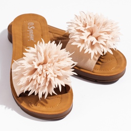 Chanclas de mujer beige con flor. 5