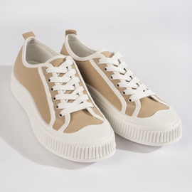 Zapatillas de mujer beige oscuro con plataforma. 1