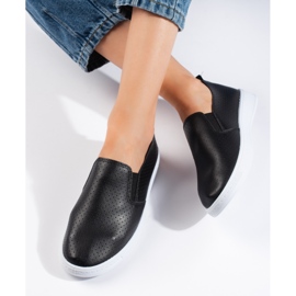 Zapatos slip-on calados negros 1