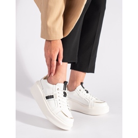 Zapatillas de piel con plataforma blanca. blanco 3