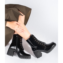 Botines altos charol negro con cordones de Sergio Leone 3