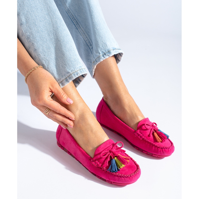 Mocasín boho ante fucsia con borlas Shelovet rosado 1