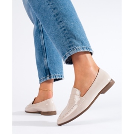 Mocasines de mujer charol beige Shelovet 2
