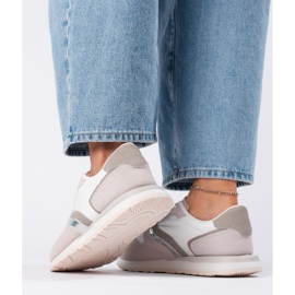 Calzado deportivo blanco para mujer 3