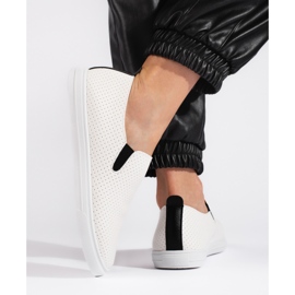 Zapatillas slip-on caladas en blanco y negro 3