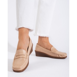 Mocasines beige de mujer 1