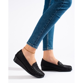 Mocasines negros de mujer. 3