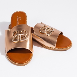 Chanclas doradas con estilo para mujer. dorado 3