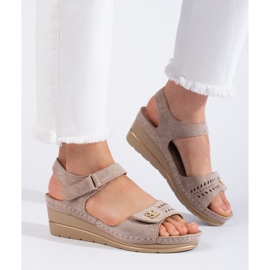 Sandalias de cuña de ante beige marrón 2
