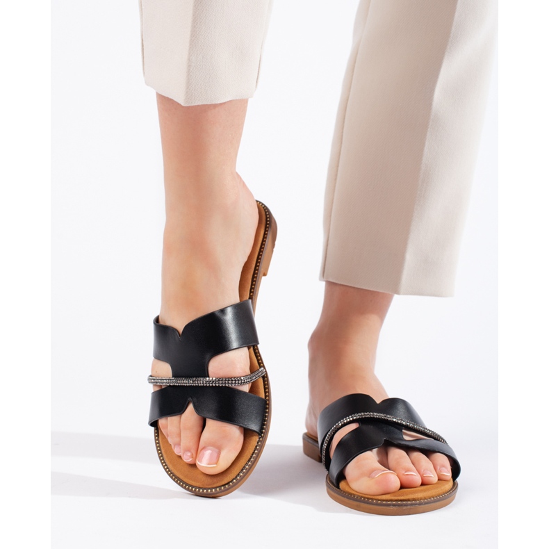 Chanclas de mujer elegantes en color negro. 1 Chanclas de mujer elegantes en color negro. 1