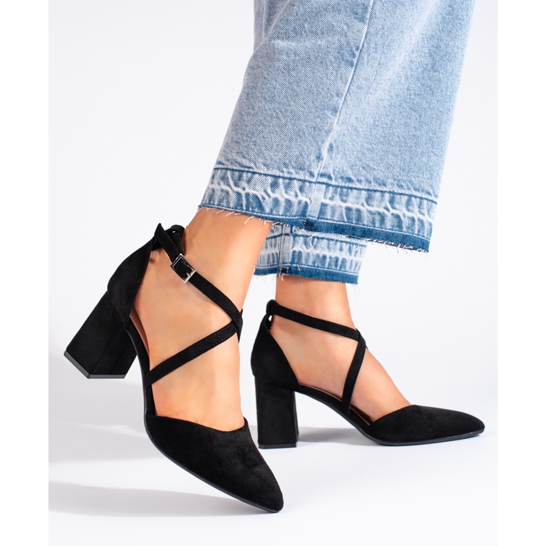 Salón de mujer de ante negro de Sergio Leone 1