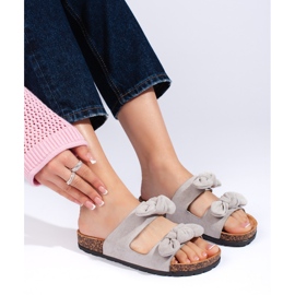 Zapatillas de casa mujer de ante gris con corcho. 2