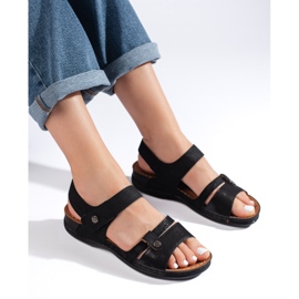Sandalias cómodas de mujer negras. negro 3