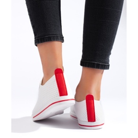 Zapatillas blancas de mujer con cordones rojos. blanco 1 Zapatillas blancas de mujer con cordones rojos. blanco 1