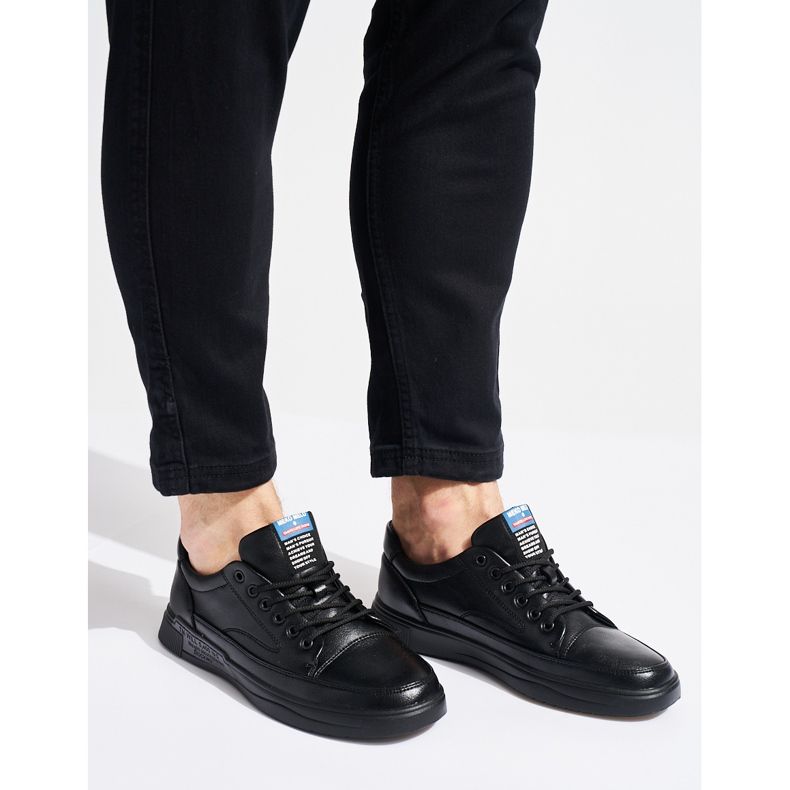 Zapatos deportivos con cordones de hombre negros. 1 Zapatos deportivos con cordones de hombre negros. 1
