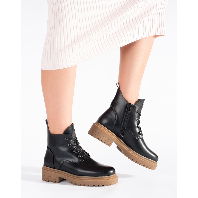 Botines negros con cordones y suela beige de Sergio Leone 1