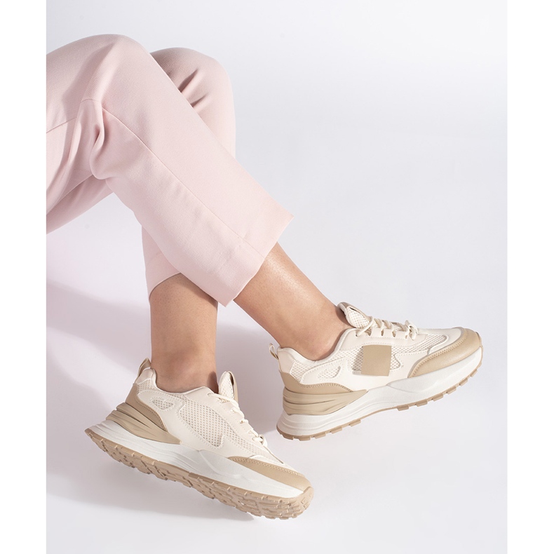 Deportivas mujer beige y blanco. 1