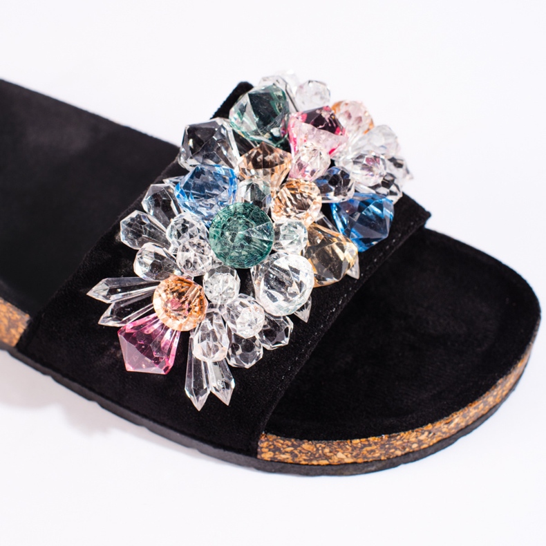 Pantuflas mujer ante negro 2