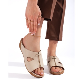 Sandalias cuña mujer cómodas color beige 1