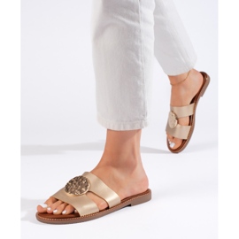 Chanclas de mujer clásicas doradas. dorado 3