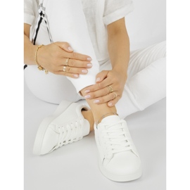 Zapatillas deportivas clásicas blancas. blanco 1